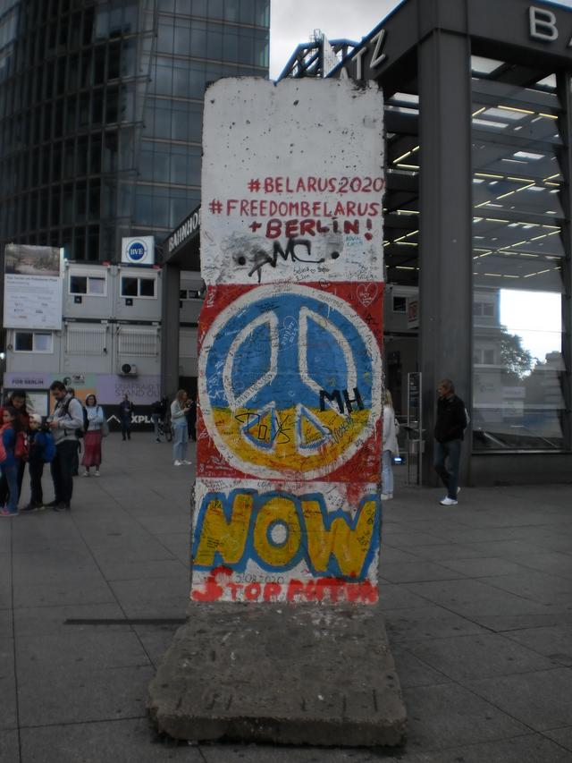 
                  
                     OLYMPUS DIGITAL CAMERA <br> 
                     OLYMPUS IMAGING CORP. 
                     T105,T100,X36 
                  
                  